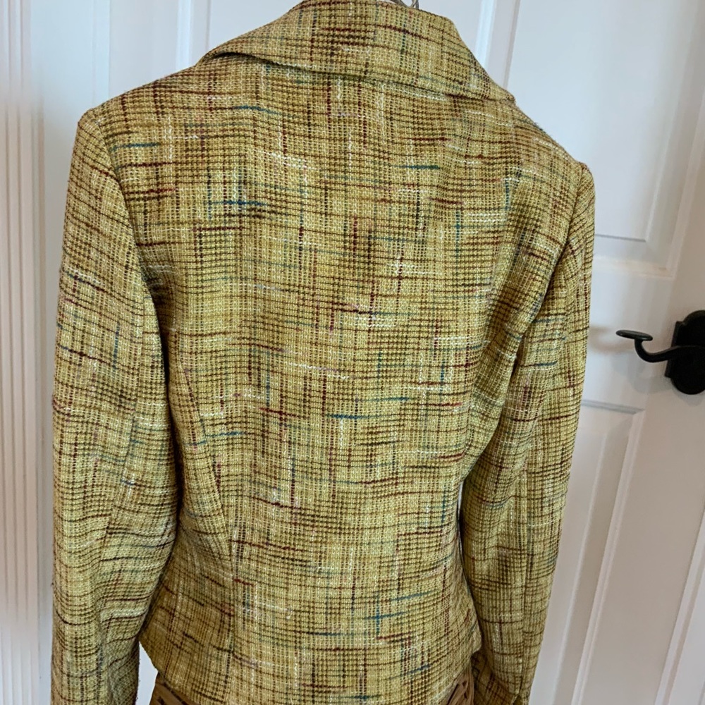 Blazer - Picture 2 of 2